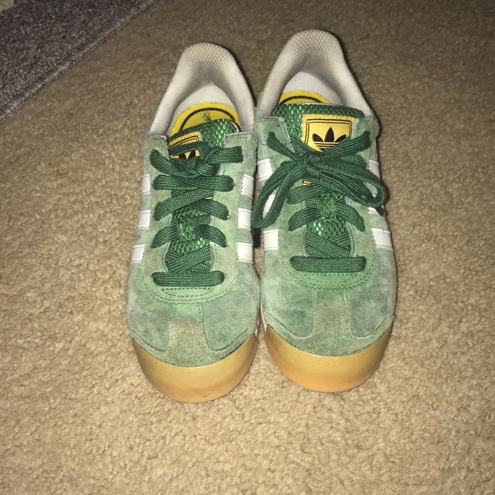 Adidas Samoa sneaker. Size 3
